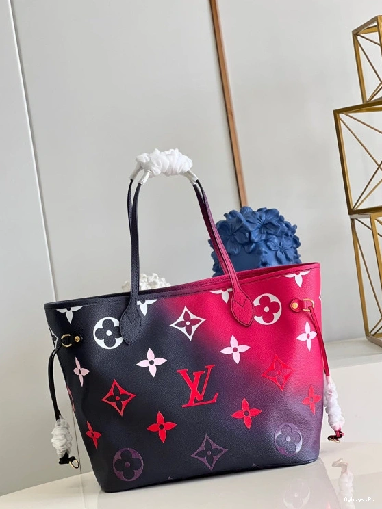VUITTON MM NEVERFULL LOUIS 0104